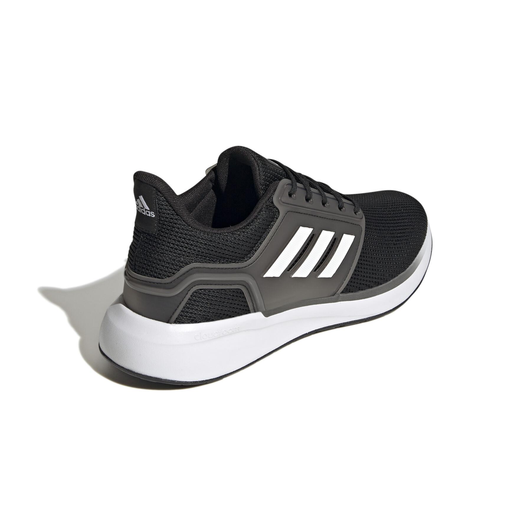 Chaussures de running adidas EQ19
